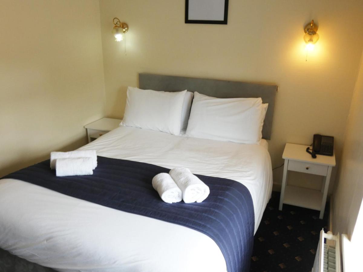 Hotel The Riverside 2*