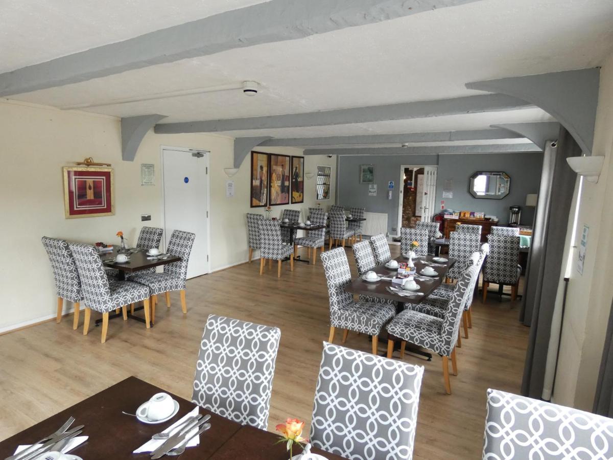 The Riverside Hotel 2*